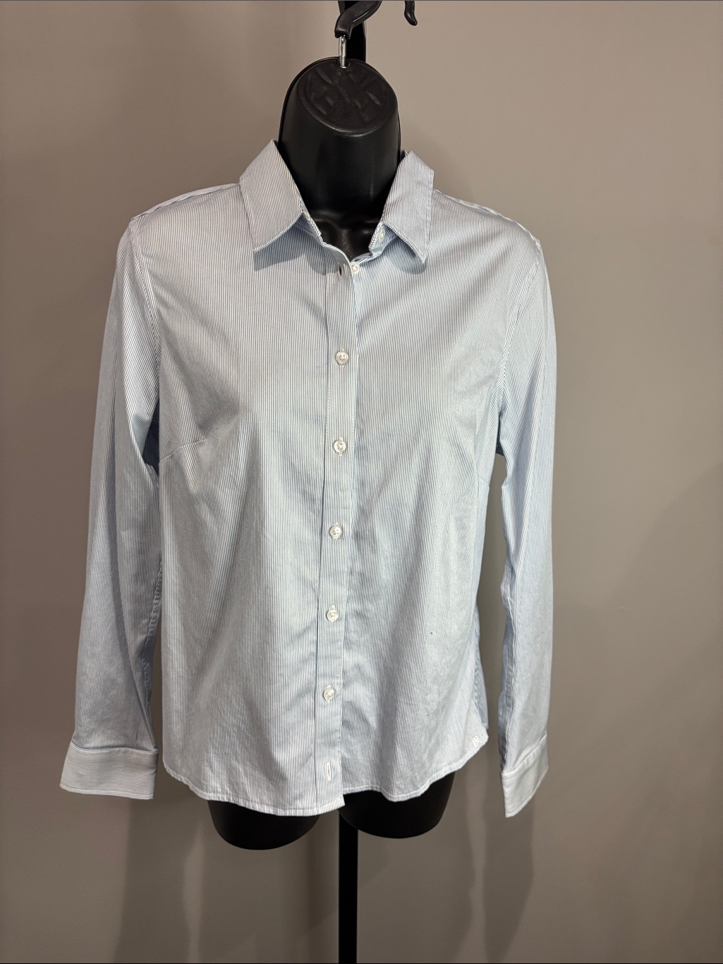 Banana Republic Tailored Light Blue Button-Front Dress Shirt Size 8